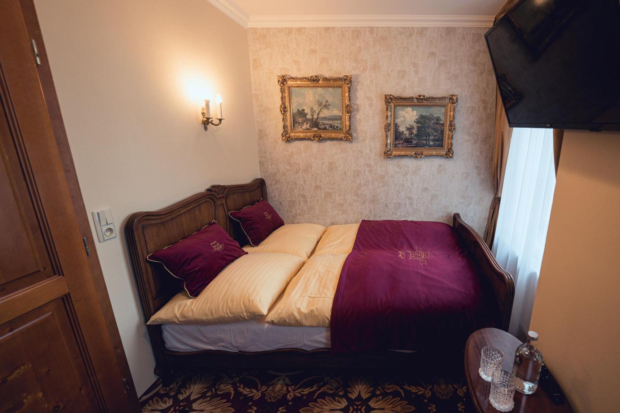 Hotel Svatojansky Dvur Praag Kamer foto